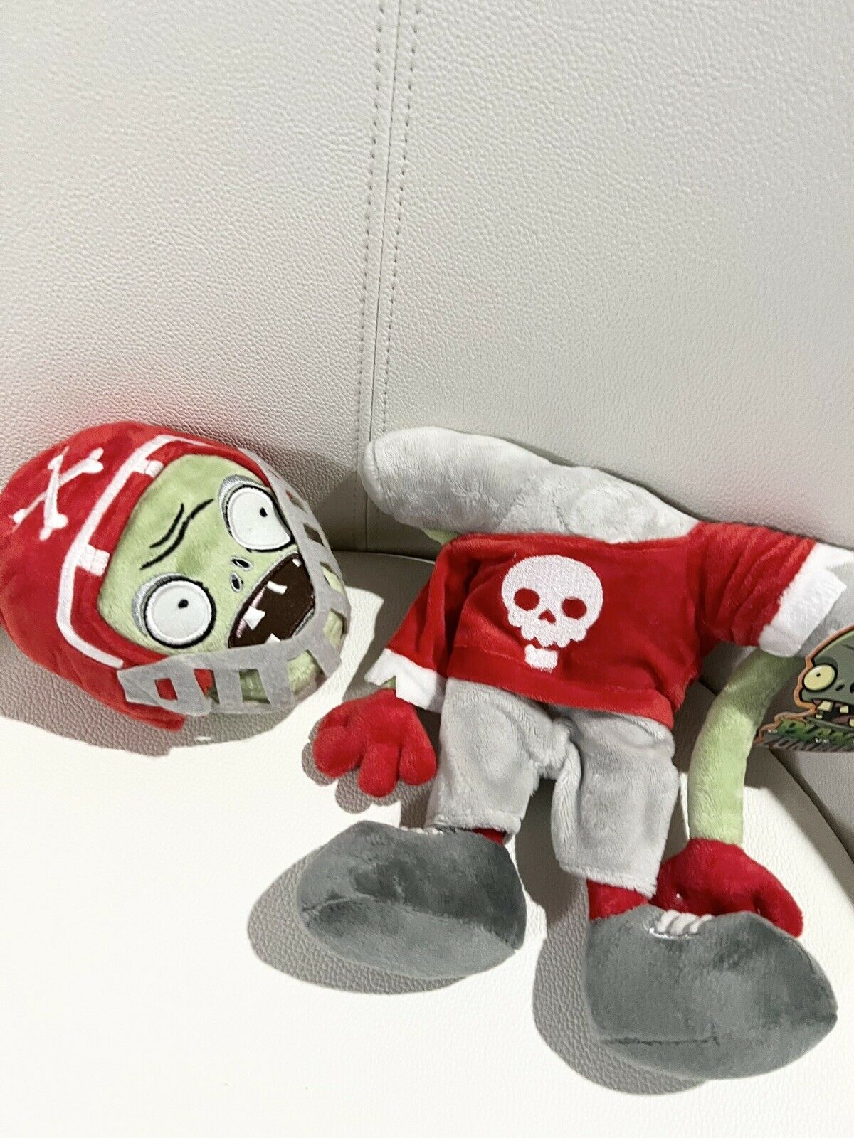 Plants Vs Zombies All Star Zombie - 12” With Detachable Head